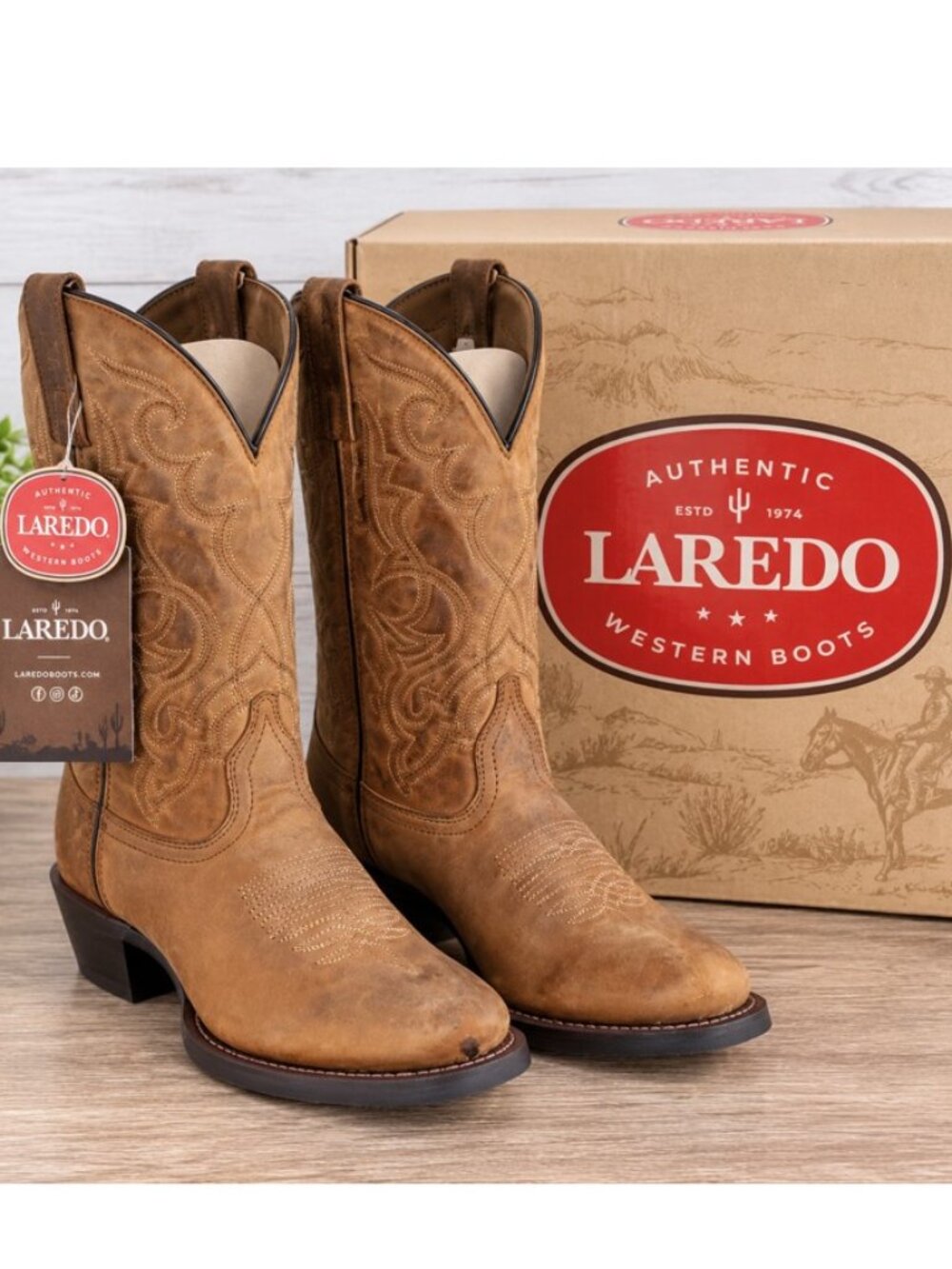 Laredo Women’s Distressed Leather Western Cowboy Boots Tan Size 7 NWT & Box